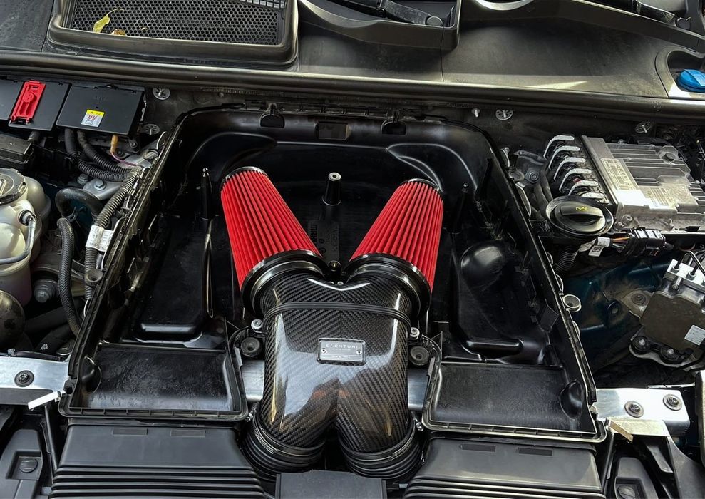 Admisie Sport Carbon-  Eventuri -  pentru:  2020+ Audi RSQ8/SQ7/SQ8, 2 by 019+Lamborghini  Urus, 2020+ Cayenne Turbo, 2019+ Bentayga