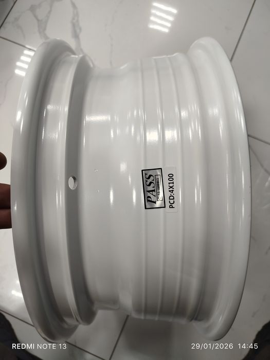 Diska sotiladi 4ta aybi yoʻq yengi