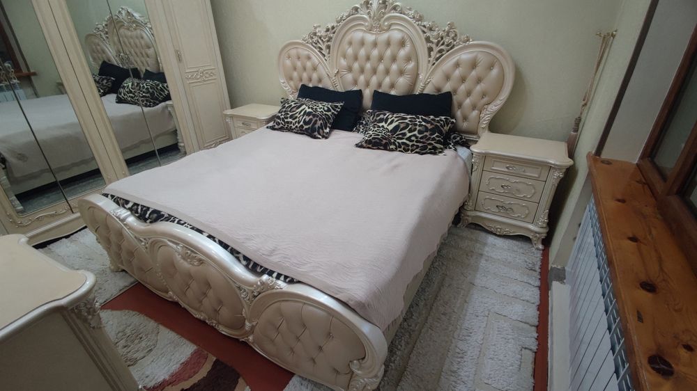 Хитой/ Китай - спальный гарнитур, Б/У