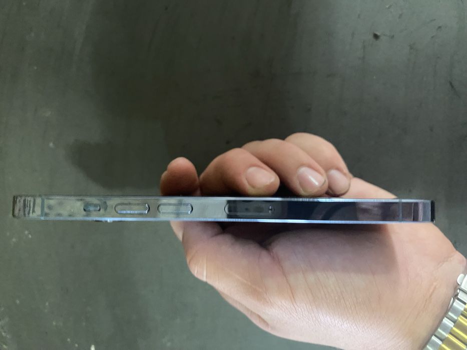 Iphone 13 pro holati ideyal aybi telefon ochib yonmay qolgan