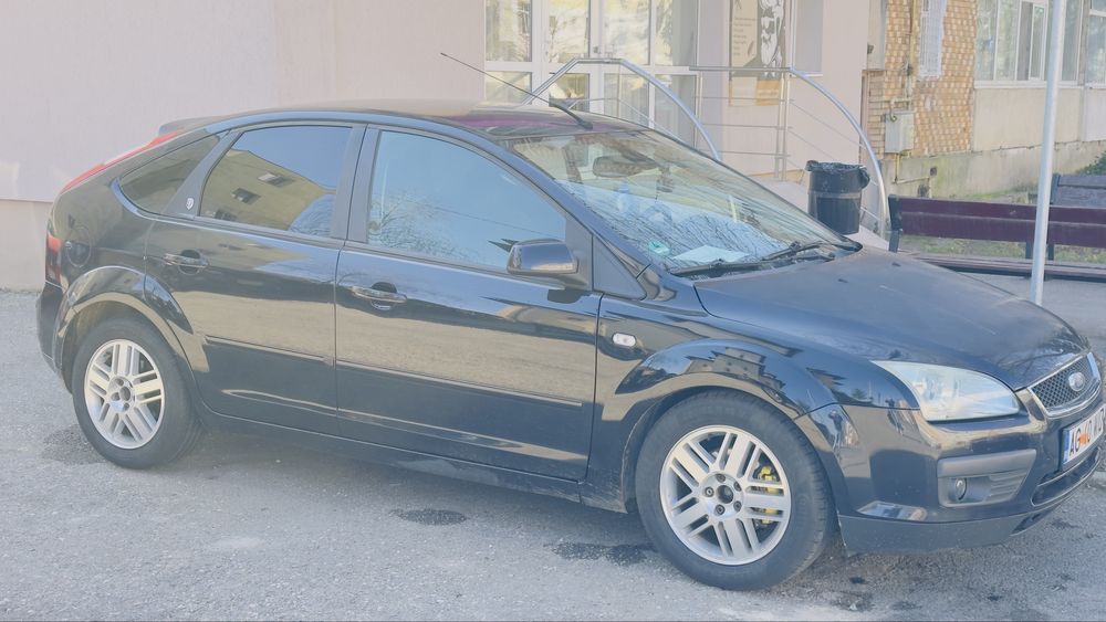 Ford Focus Ghia 2005 1.6 90 cai