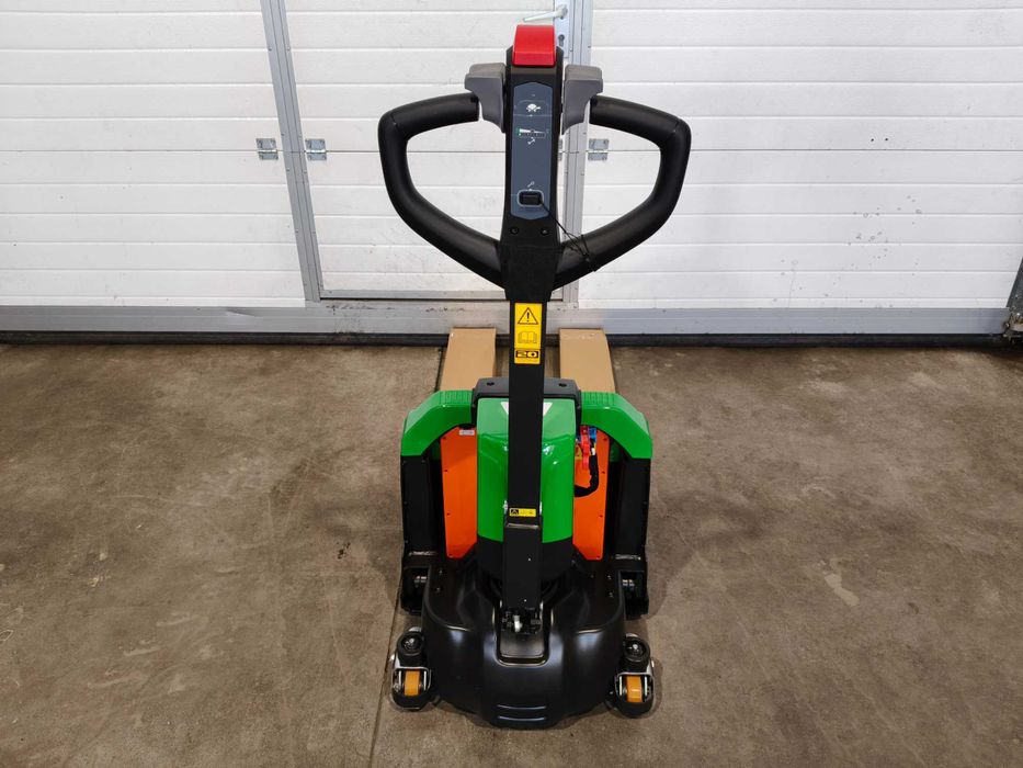 Ел. палетна количка Noblelift , компактна, товар до 2000 кг, НОВА