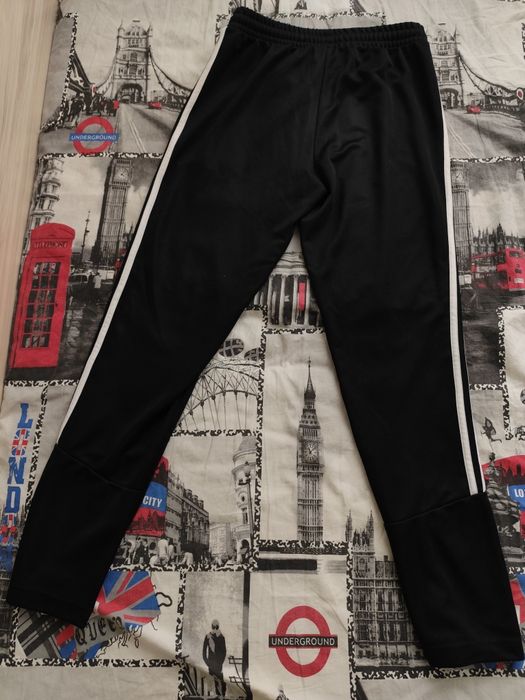 Продавам Adidas долнище