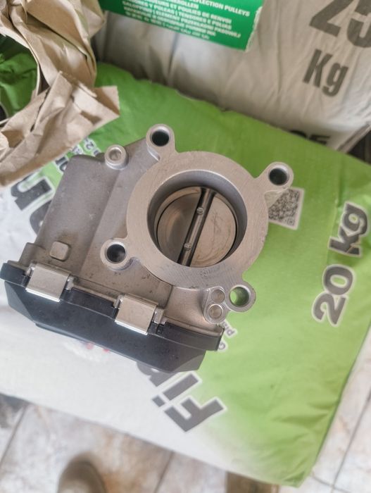 Clapeta accelerație 03c 133 062b