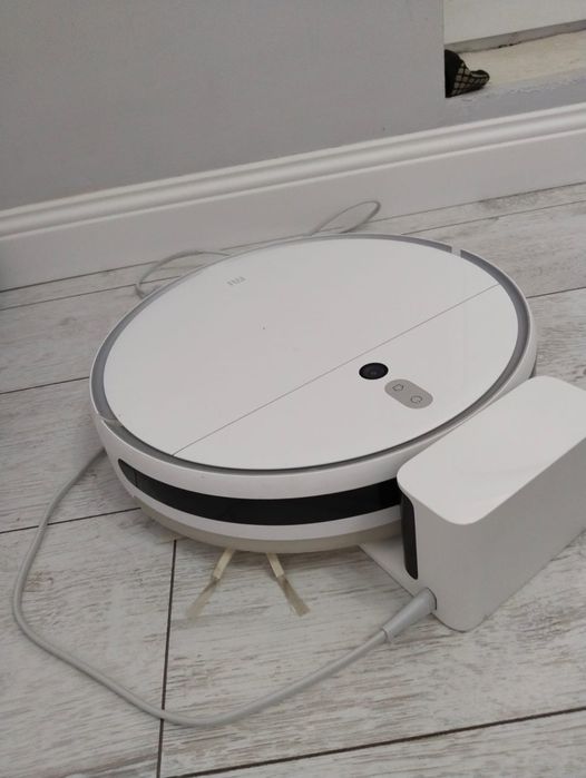 Продам Пылесос робот Xiaomi Vacuum Mop 2