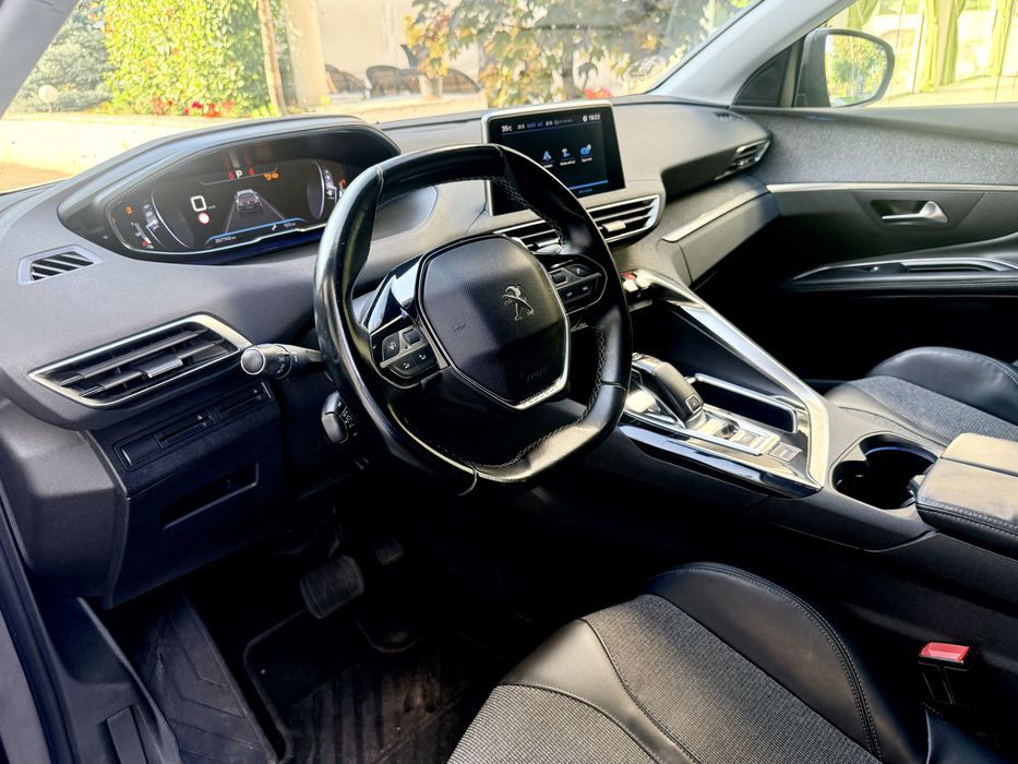 Peugeot 5008 Allure 1.5d Cutie Automata! Garantie 12 Luni!
