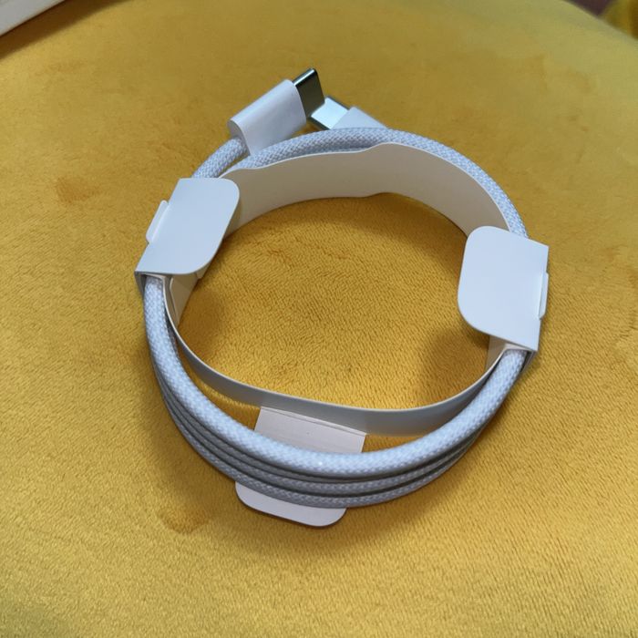 Продам зарядный кабель USB-C (1m)