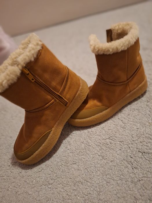 Cizme tip Ugg Zara mărimea 31