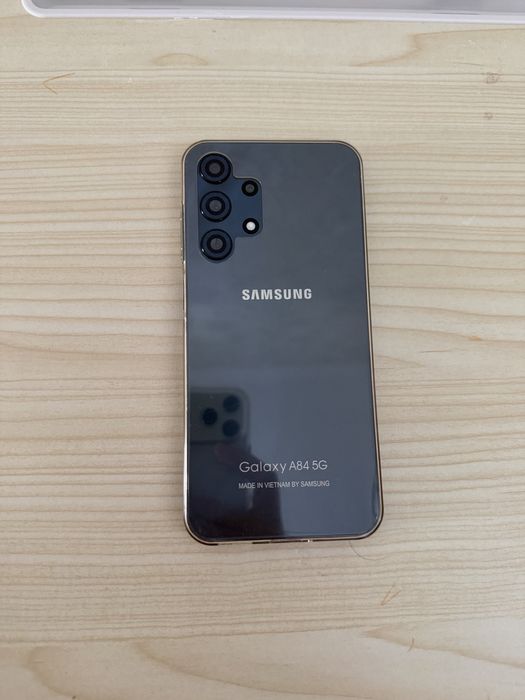 Samsung galaxy A84
