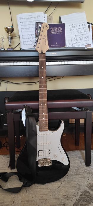 Chitara electrica Yamaha Pacifica cu amplificator Blackstar debut 15E