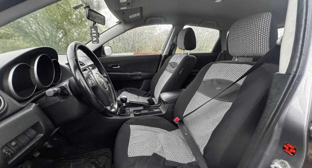 Mai multe detali la telefon