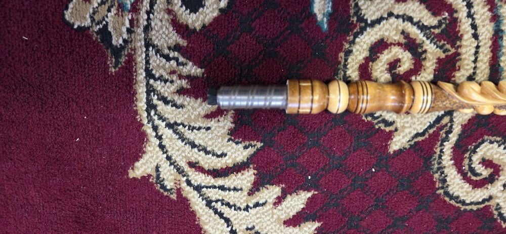 Деревянная трость