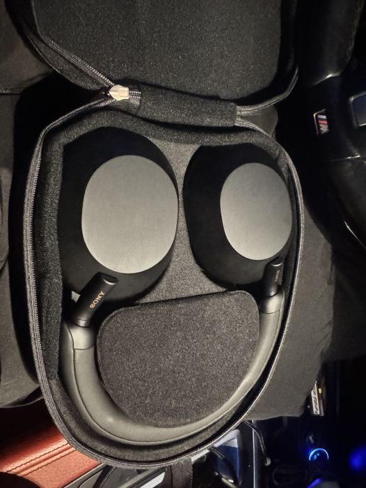 Casti Sony WH-1000XM5 - Noise Cancelling - Stare ca noi