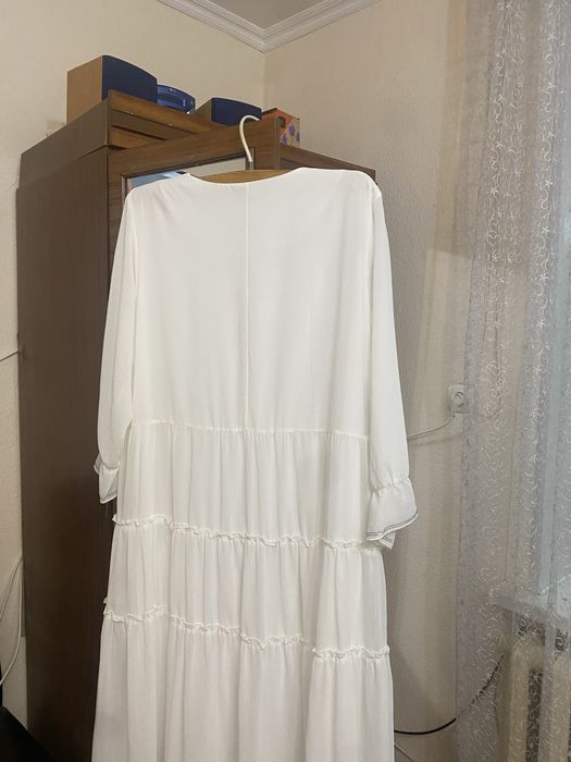 Продам платье белое