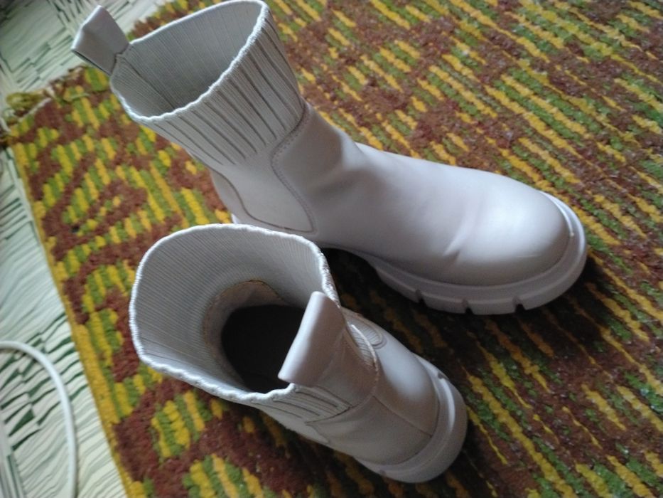 Ghete până la glezne