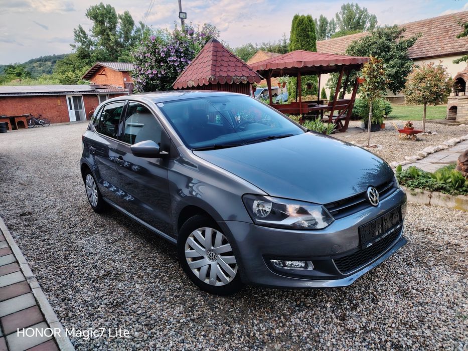 VOLKSWAGEN Polo 2010 — imagine 3