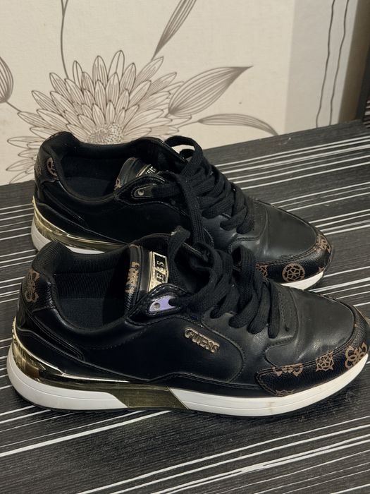 Guess маратонки 36 номер