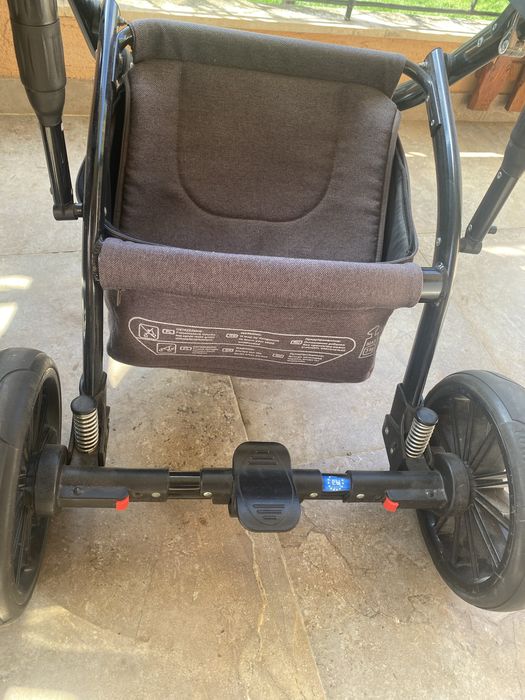 Бебешка количка 3 в 1