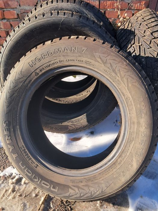 Продам шины 195/65 R15