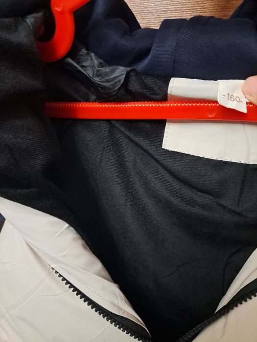 Продам новая куртка очень тёплая