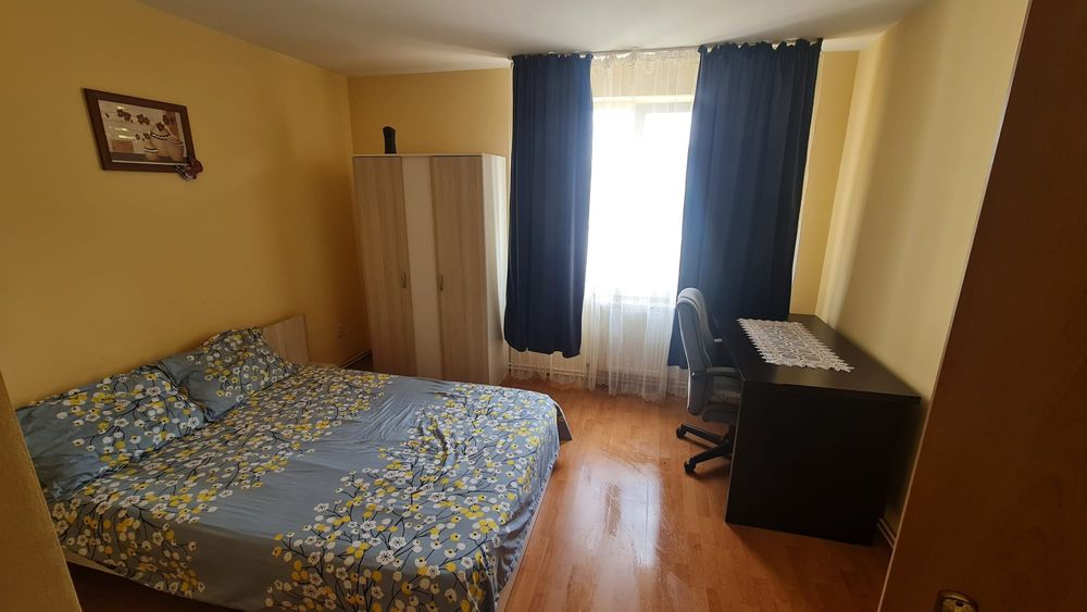 Închiriez apartament 1500 lei/ vând apartament cu două camere 75.000 euro.
