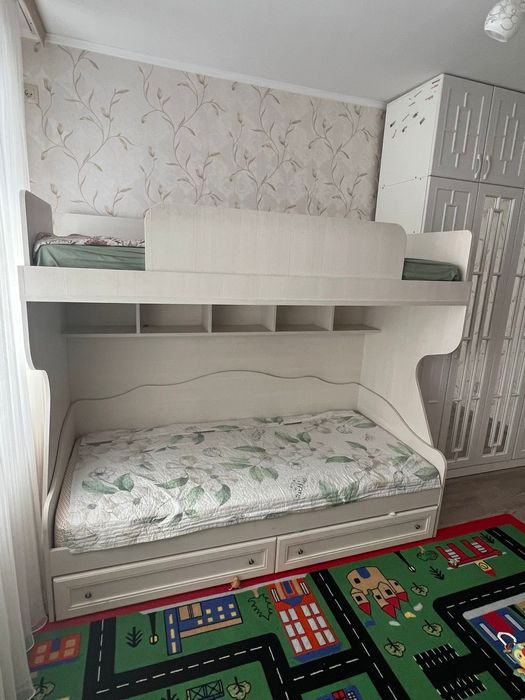 Двухярусная кровать