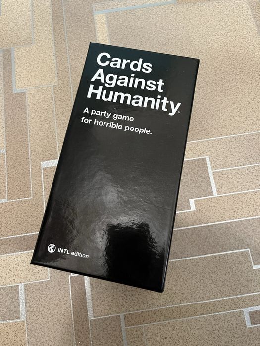 Карти за игра Cards against humanity