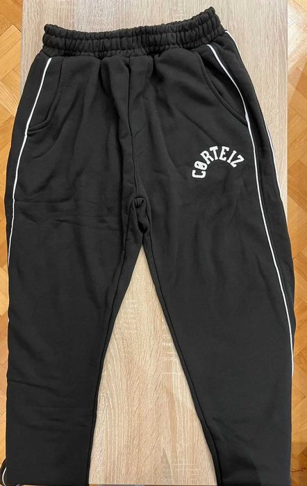 Corteiz черен комплект (горнище + долнище), размер L, чисто нов