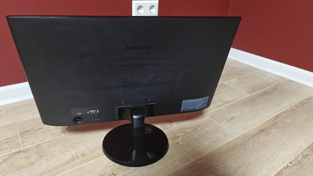 Монитор Samsung LS22F350FHIXCI