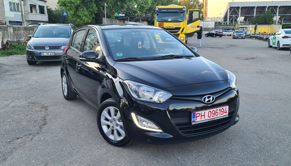 Hyundai I20 - Blue Drive 2014 * 1.3 Benzină Clasic * Euro 5 * Led * Klimă * Jante * Import Olanda