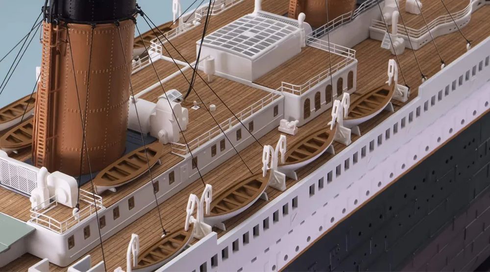 Колекционерски макет на Титаник 1:200