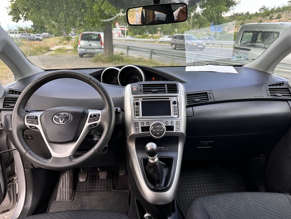 Toyota Verso 1.8i ШВЕЙЦАРИЯ