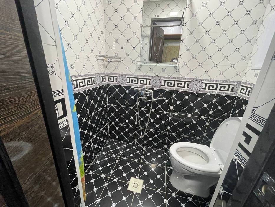 Сдается 1 комнатная квартира 
C обстановкой 
В горде Алмалыке