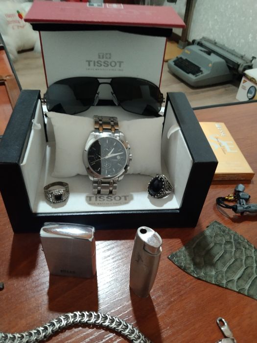 Продается часы тиссот