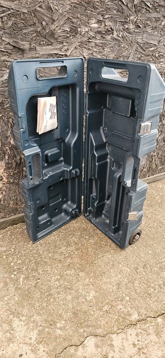 Valiza ciocan demolator Dewalt si Bosch
