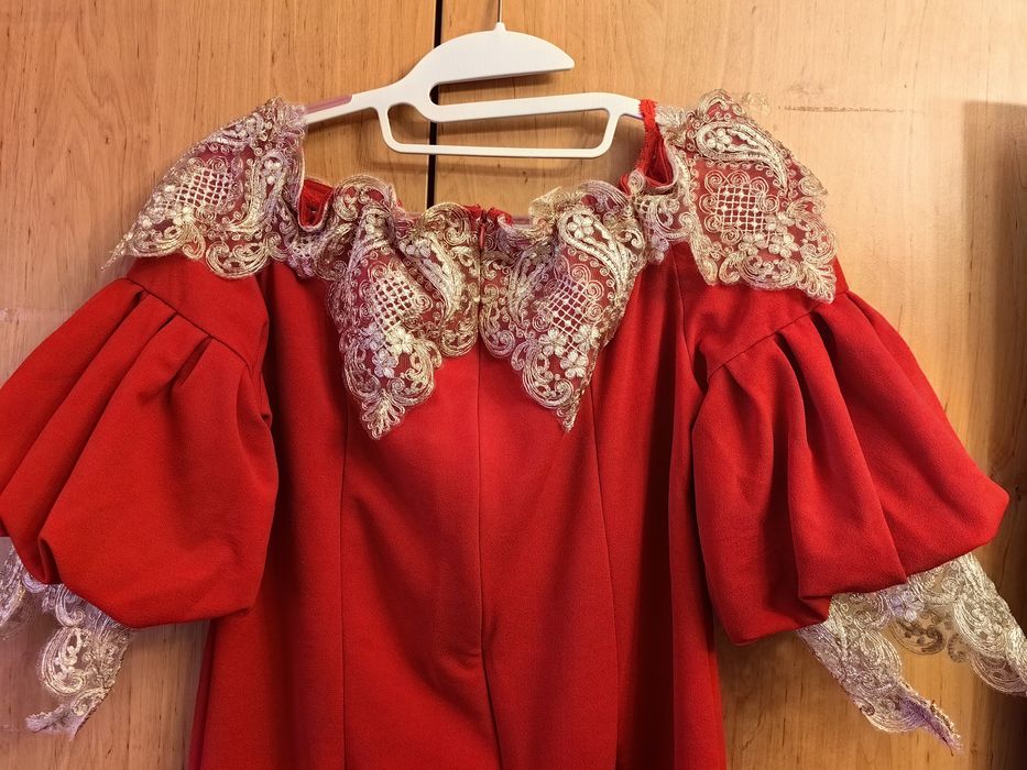 Rochie ocazie cu dantelă
