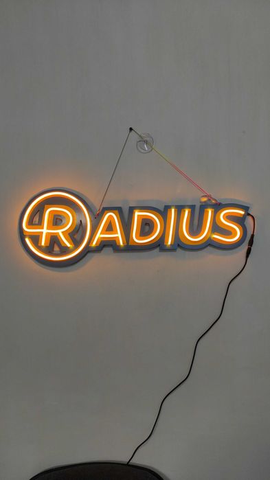 Изготавливаем неоновые вывески.