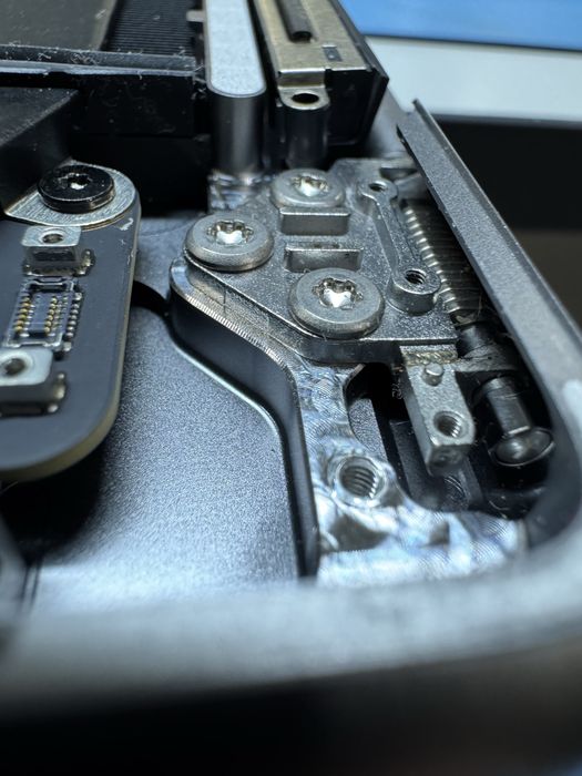 Reparatii MacBook , iphone samsung etc