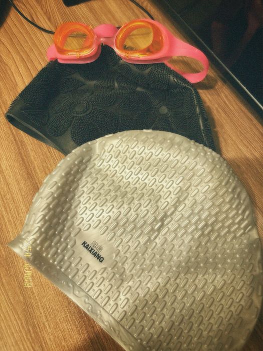 Шапочки для плавания