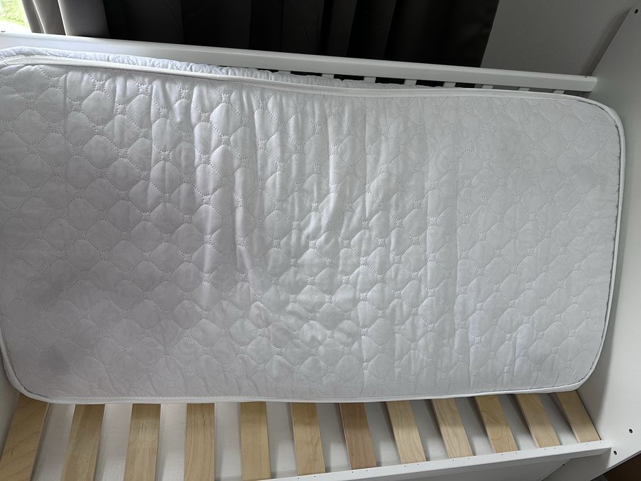 Продам детскую кроватку
