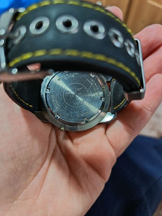 Vând ceas Sector ADV1000