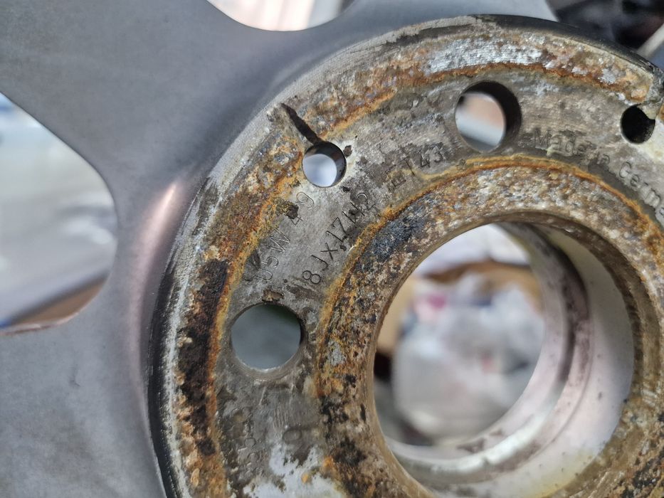 Гуми с Джанти Mercedes CLA W176