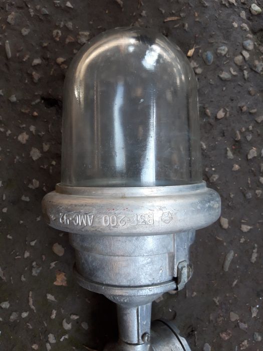 ВЗРЫВОЗАЩИЩЕННЫЕ СВЕТИЛЬНИКИ ВЗГ-200 АМС 

Светильник взрывозащищенный