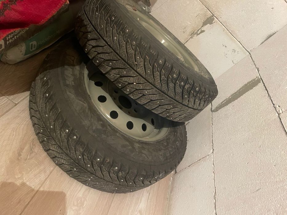 Зимный шина R13 . Новый