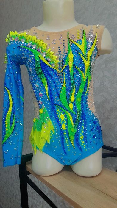 Новый купальник для художественной гимнастики. На 5-7лет.рост 120-128