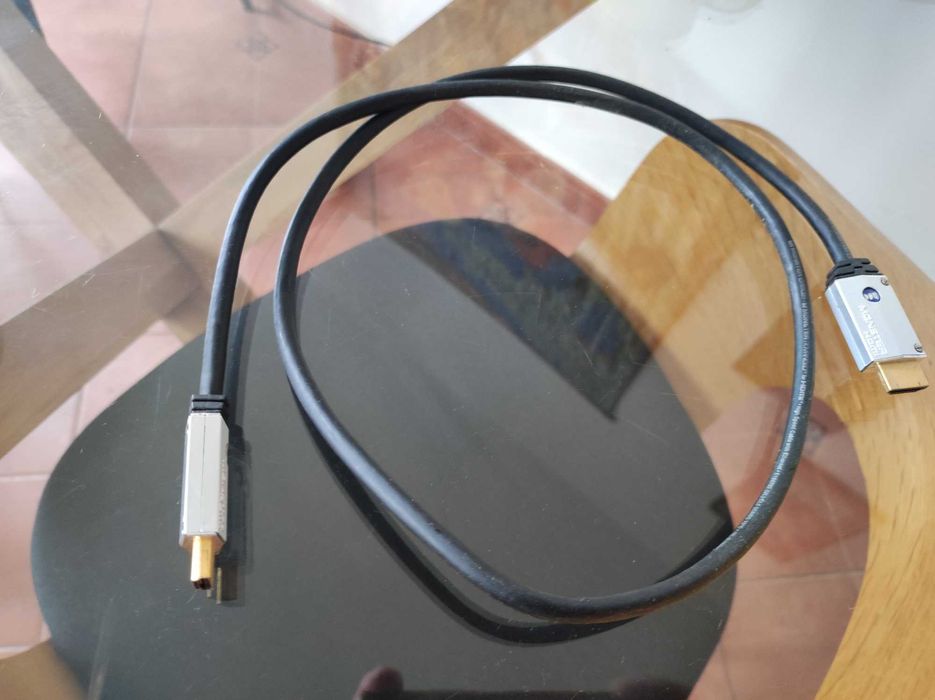 Компактен и надежден Blu-ray плейър Samsung BD-J5500