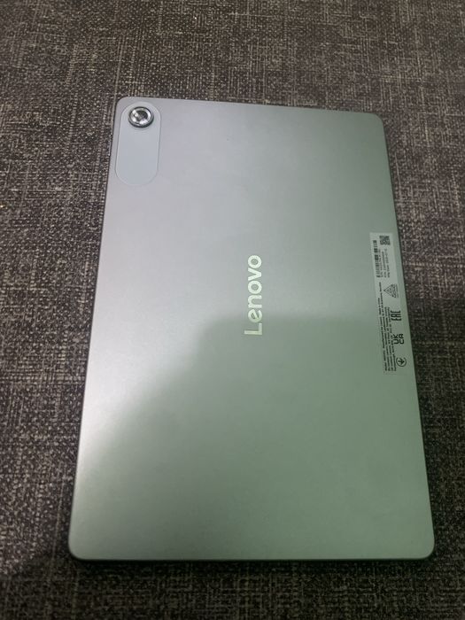 Vand tableda lenovo stare utilizat , ecranul trebuie schimbat inrest el e nou , si husa este noua
