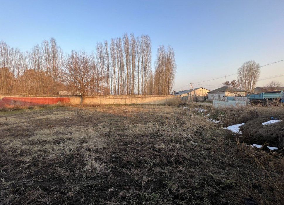 Yer sotiladi!!!                 6.4 соток