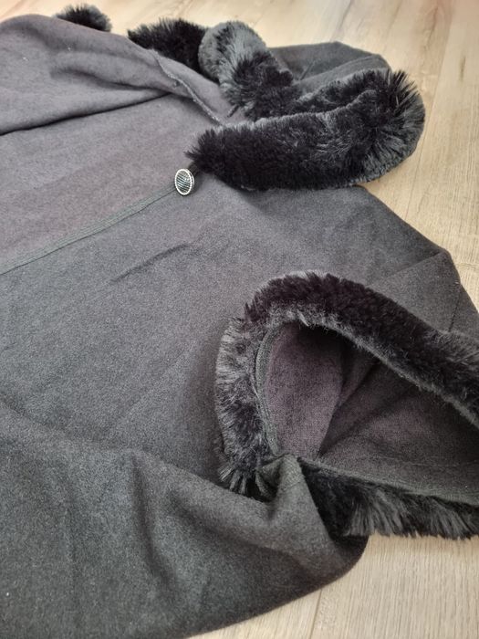 Capă cu glugă, mărimea universală