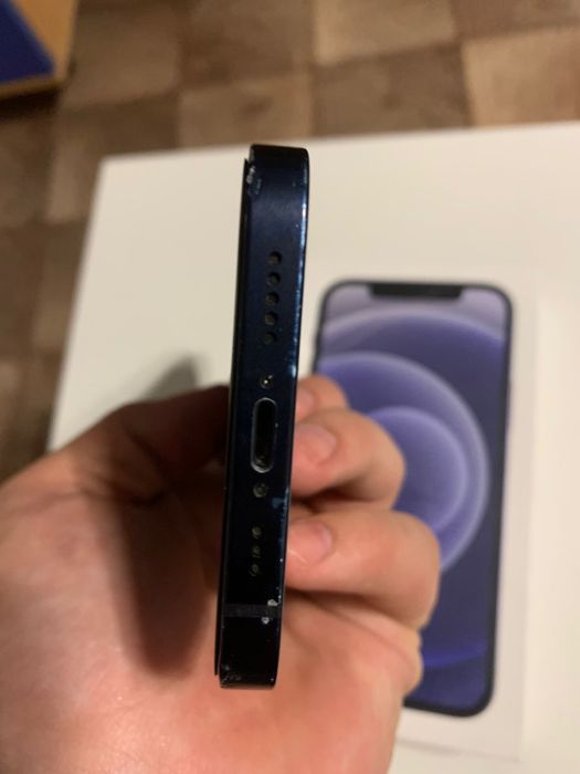 СРОЧНО  продам Iphone 12